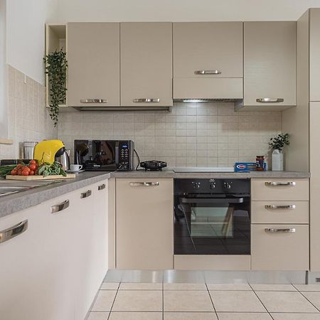 Hygge Family Apartment - One Step Away From The Lake!!! Sirmione Ngoại thất bức ảnh