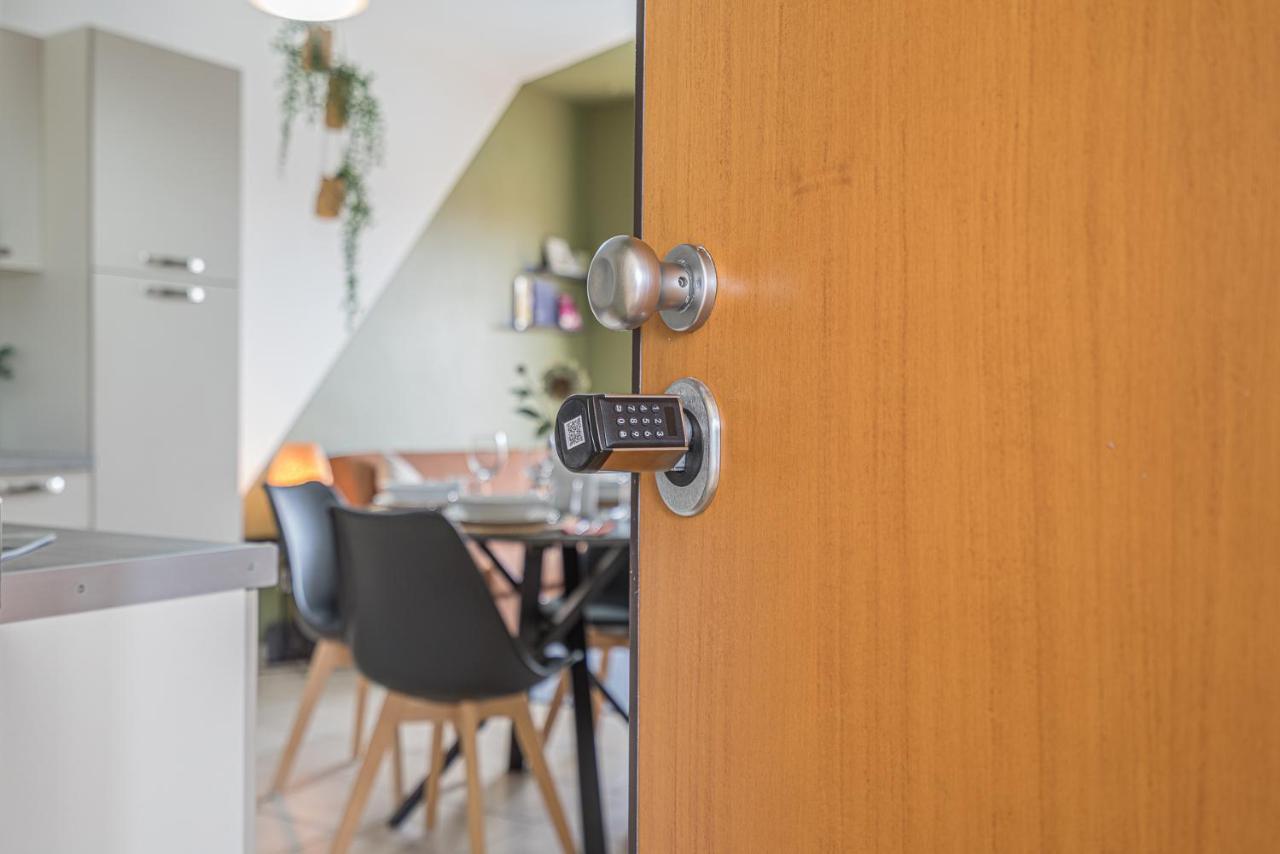 Hygge Family Apartment - One Step Away From The Lake!!! Sirmione Ngoại thất bức ảnh