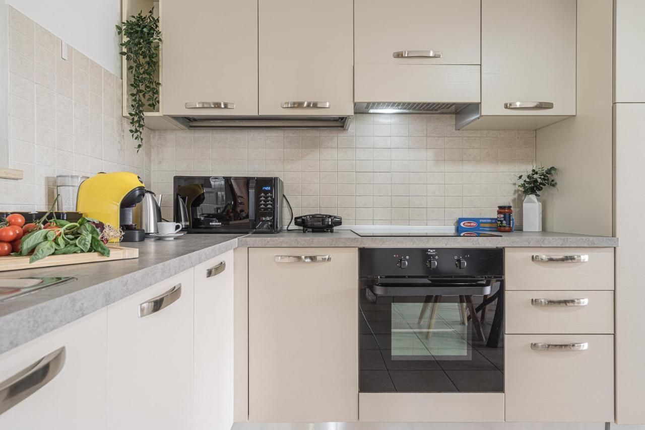 Hygge Family Apartment - One Step Away From The Lake!!! Sirmione Ngoại thất bức ảnh