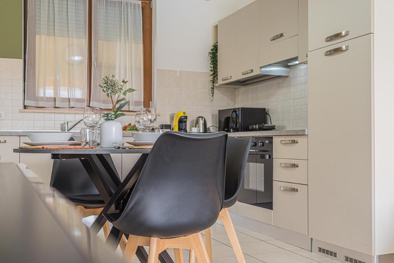 Hygge Family Apartment - One Step Away From The Lake!!! Sirmione Ngoại thất bức ảnh
