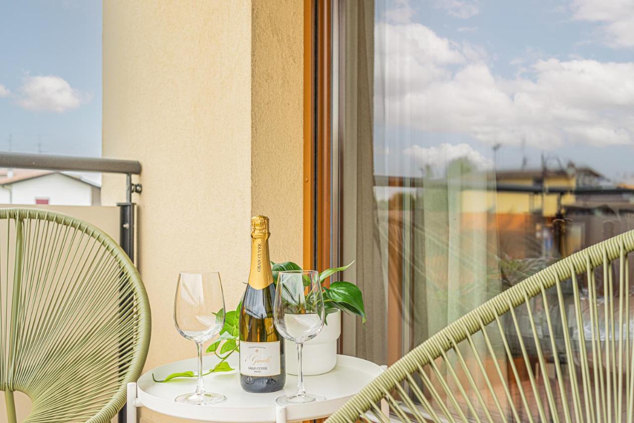 Hygge Family Apartment - One Step Away From The Lake!!! Sirmione Ngoại thất bức ảnh