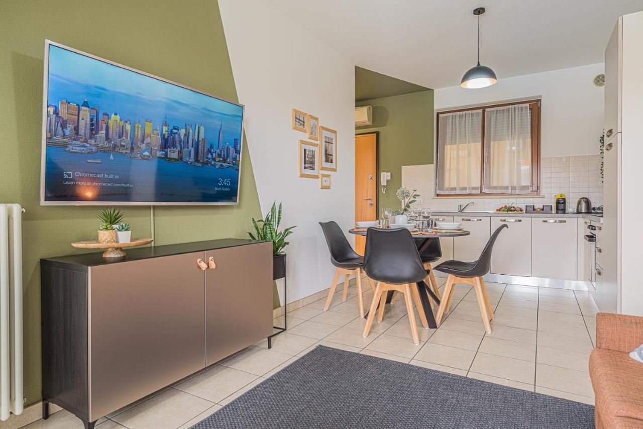 Hygge Family Apartment - One Step Away From The Lake!!! Sirmione Ngoại thất bức ảnh