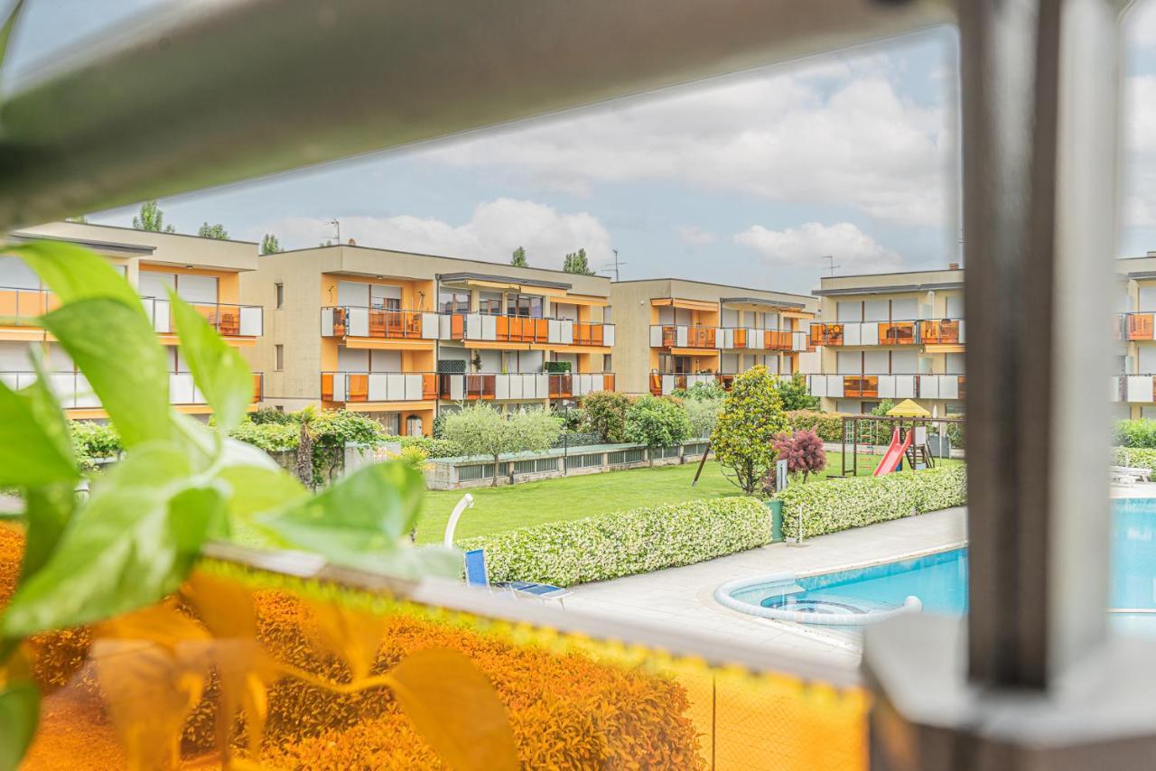 Hygge Family Apartment - One Step Away From The Lake!!! Sirmione Ngoại thất bức ảnh